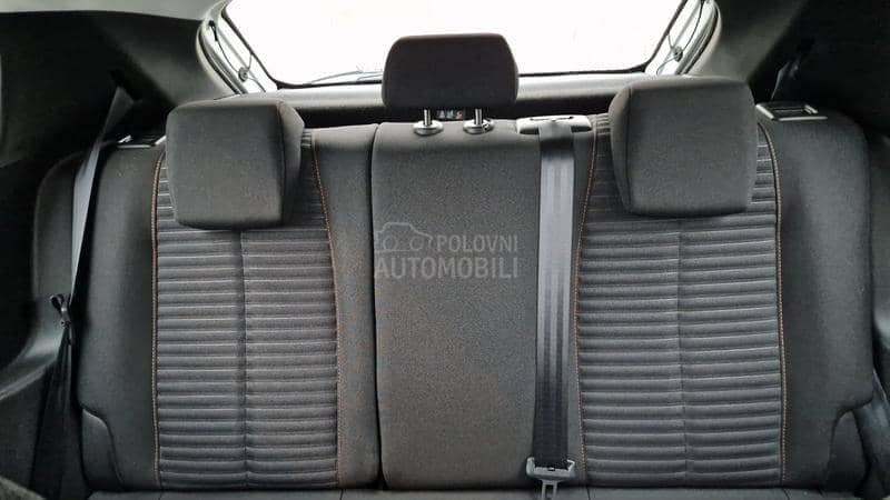 Peugeot 208 NAVlG/KREDlT