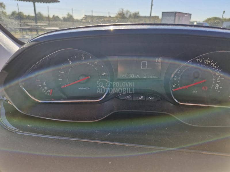 Peugeot 208 1.4 HDI Allure Matik