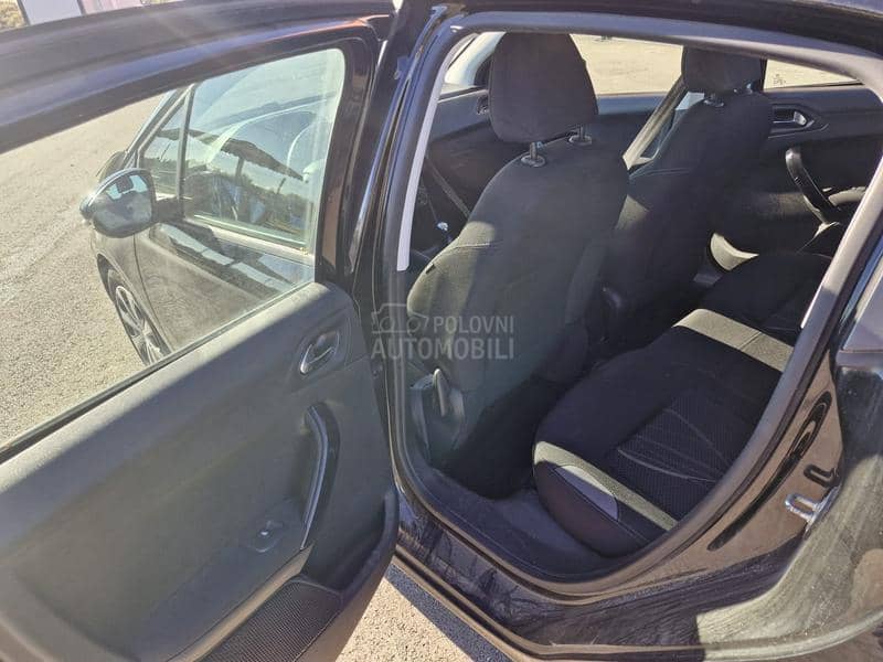 Peugeot 208 1.4 HDI Allure Matik