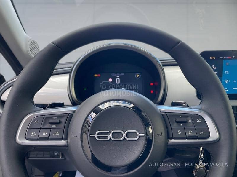 Fiat 600 1.2 DCT BASE PLUS