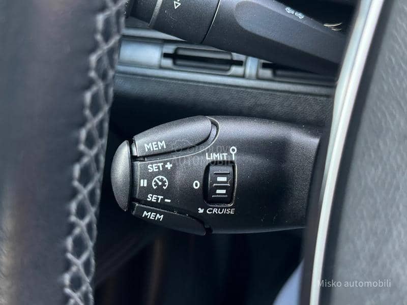 Peugeot 3008 1.2 VTi Led Kam 360