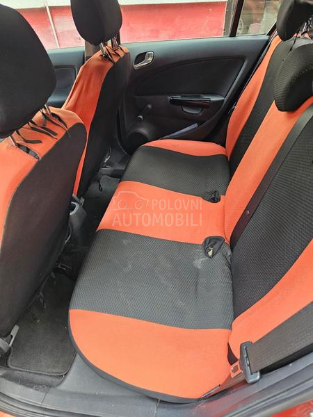 Opel Corsa D idealan za početnike