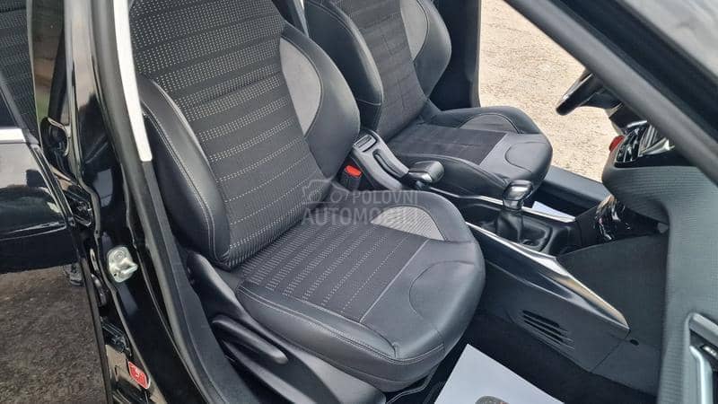Peugeot 2008 1.6 HDI ALLURE