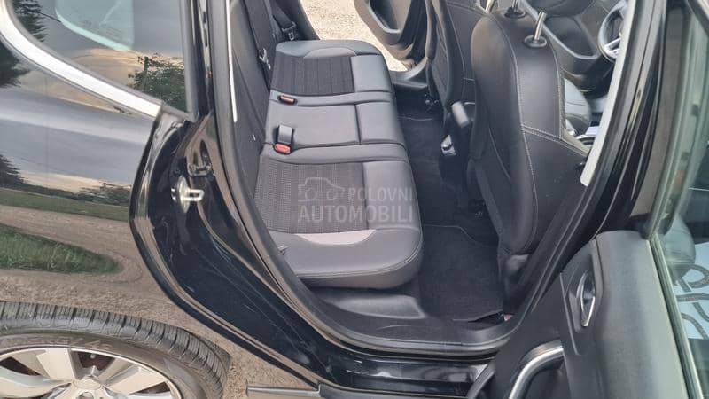 Peugeot 2008 1.6 HDI ALLURE