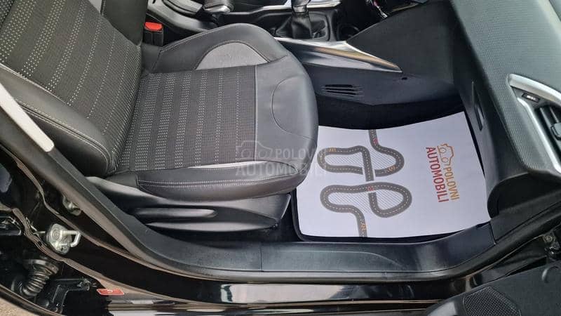 Peugeot 2008 1.6 HDI ALLURE