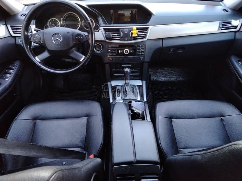 Mercedes Benz E 200 2143 Mercedes Benz E 200 2143