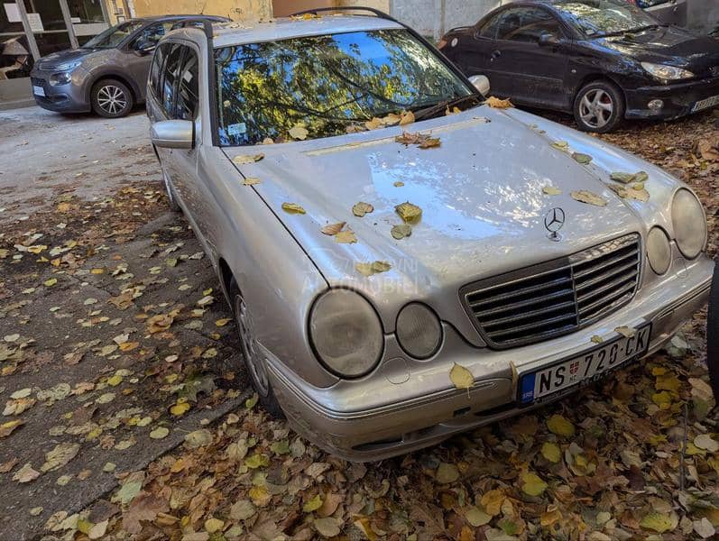 Mercedes Benz E 200 