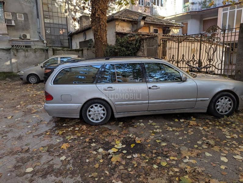Mercedes Benz E 200 