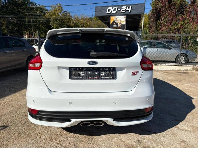 Ford Focus ST-LINE NOV