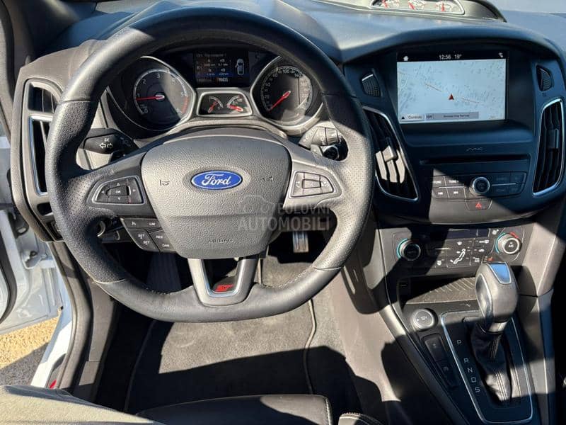 Ford Focus ST-LINE NOV