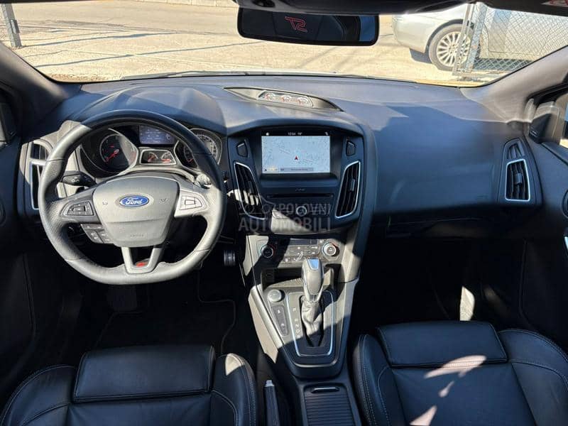 Ford Focus ST-LINE NOV