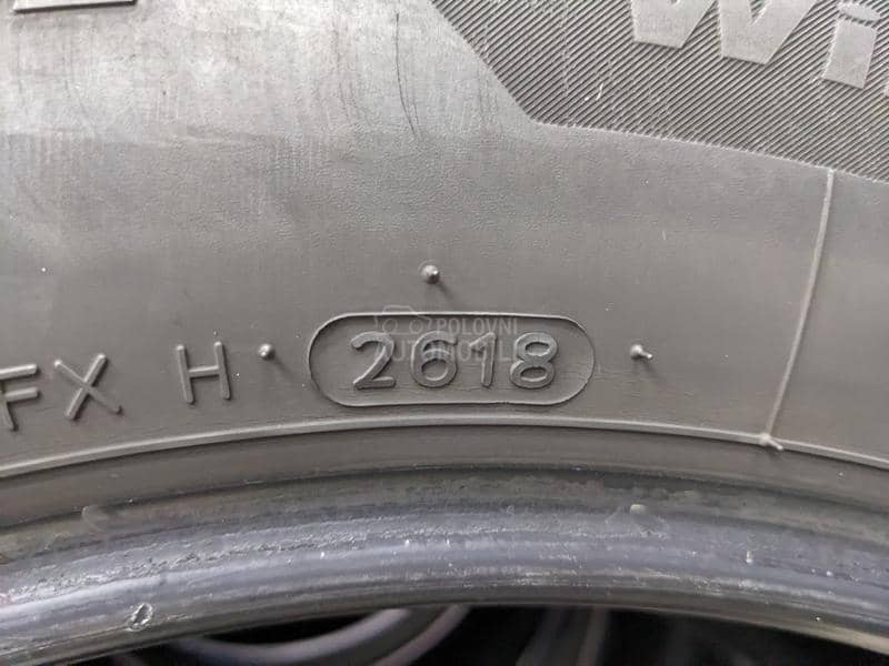 Hankook 225/60 R18 Zimska