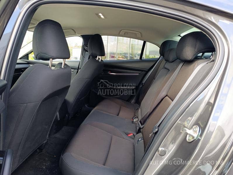 Mazda 3 AT  CEN LINE DESI