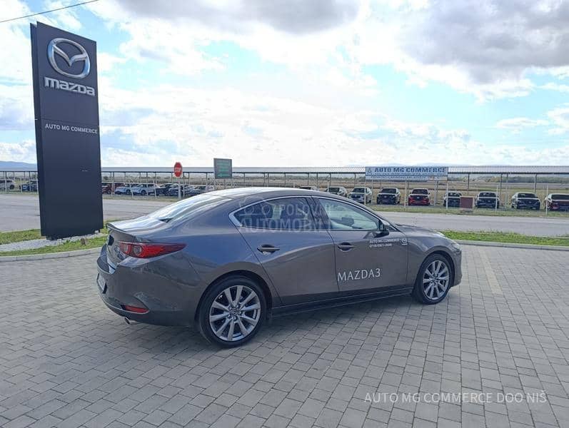 Mazda 3 AT  CEN LINE DESI