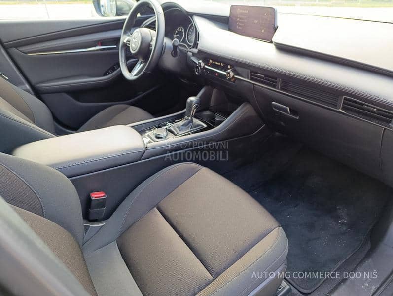 Mazda 3 AT  CEN LINE DESI