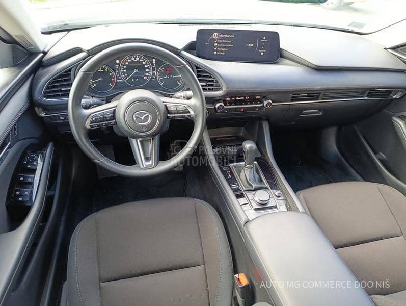 Mazda 3 AT  CEN LINE DESI