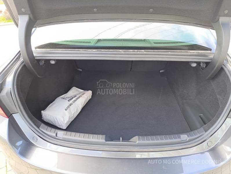 Mazda 3 AT  CEN LINE DESI