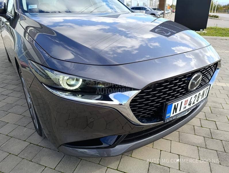 Mazda 3 AT  CEN LINE DESI