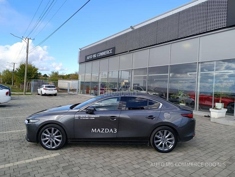 Mazda 3 AT  CEN LINE DESI