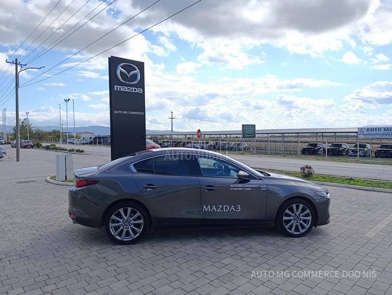 Mazda 3 AT  CEN LINE DESI
