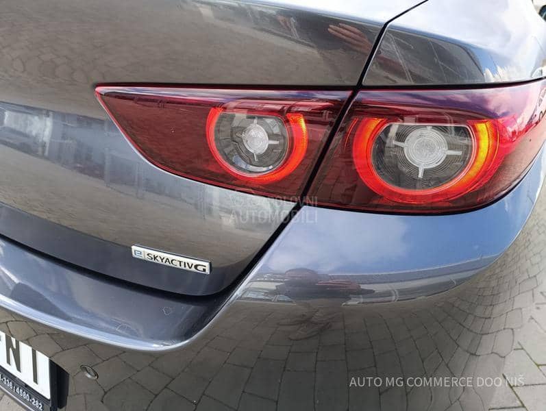 Mazda 3 AT  CEN LINE DESI