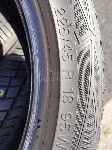 Vredestein 225/45 R18 Zimska