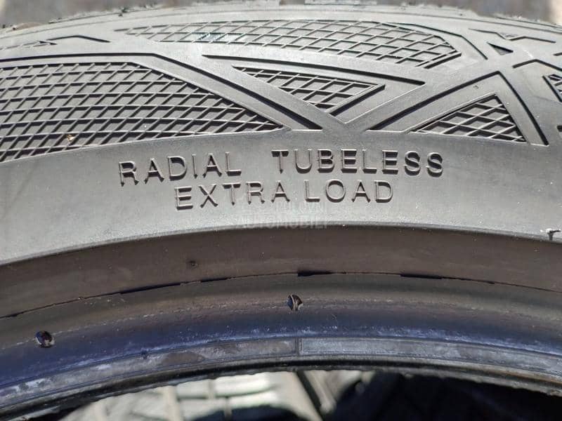 Vredestein 225/45 R18 Zimska