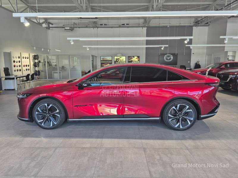 Mazda 6e TAKUMI PLUS LR