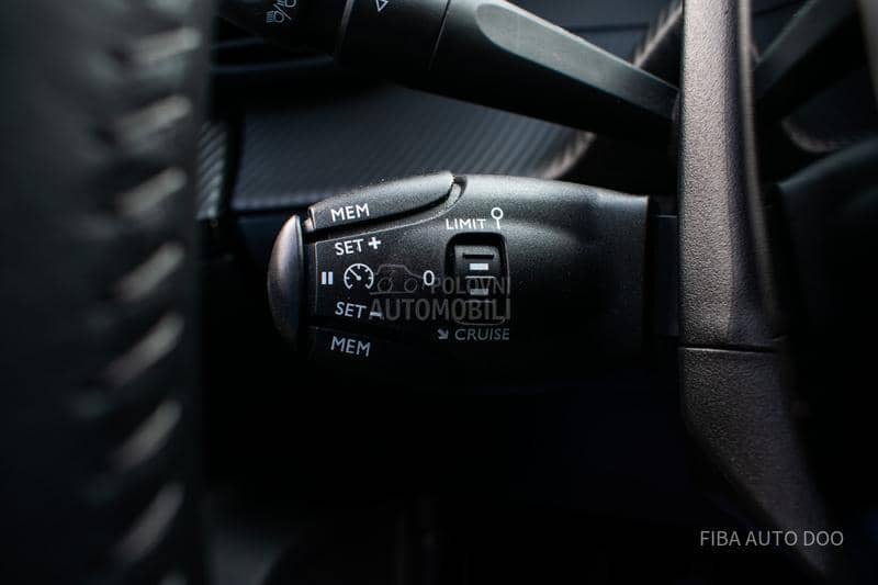 Peugeot 2008 1.2 ALU Led NOV