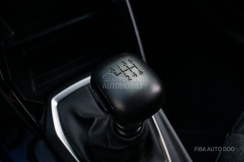 Peugeot 2008 1.2 ALU Led NOV