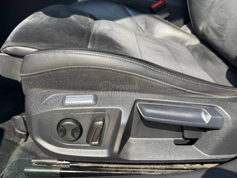 Volkswagen Arteon 2.0 ELEGANCE/VIRTUAL