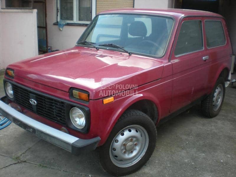 Lada Niva -  kompletan auto u delovima