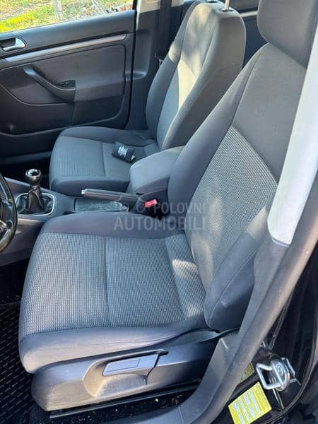 Volkswagen Golf 5 1.4tsi