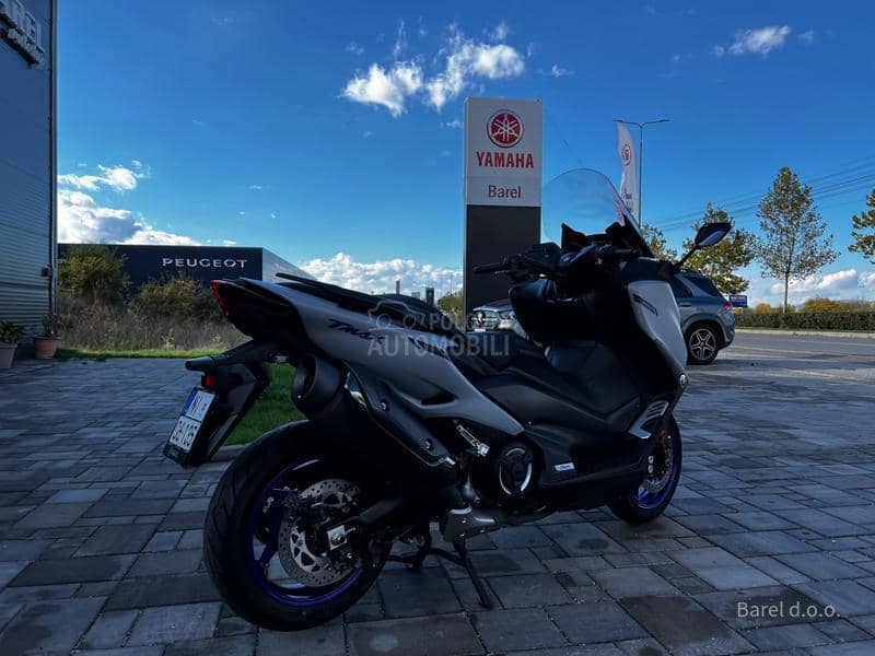 Yamaha TMAX 560