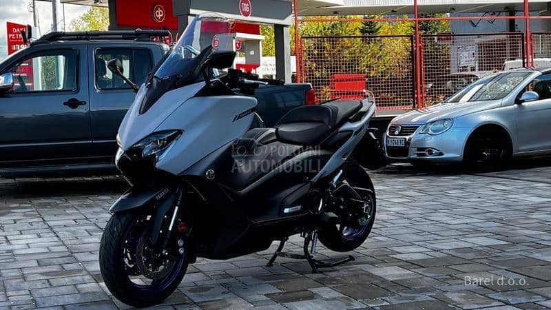 Yamaha TMAX 560