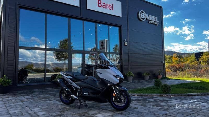 Yamaha TMAX 560