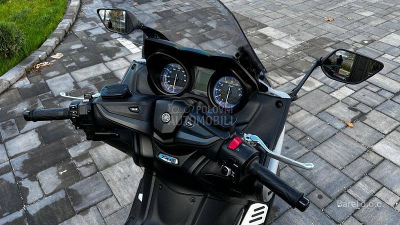 Yamaha TMAX 560