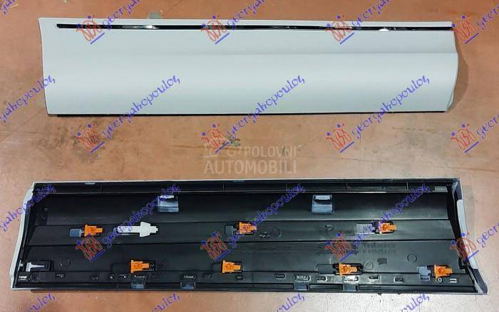 LAJSNA ZADNJIH VRATA (SA HROM