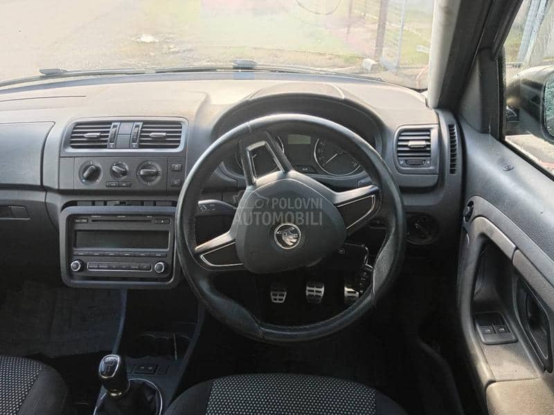 Škoda Roomster 2013. god. -  kompletan auto u delovima