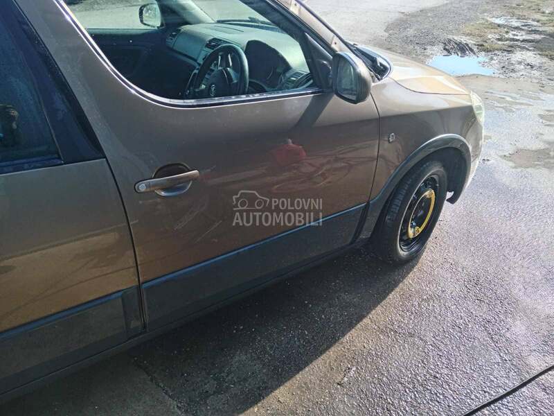 Škoda Roomster 2013. god. -  kompletan auto u delovima