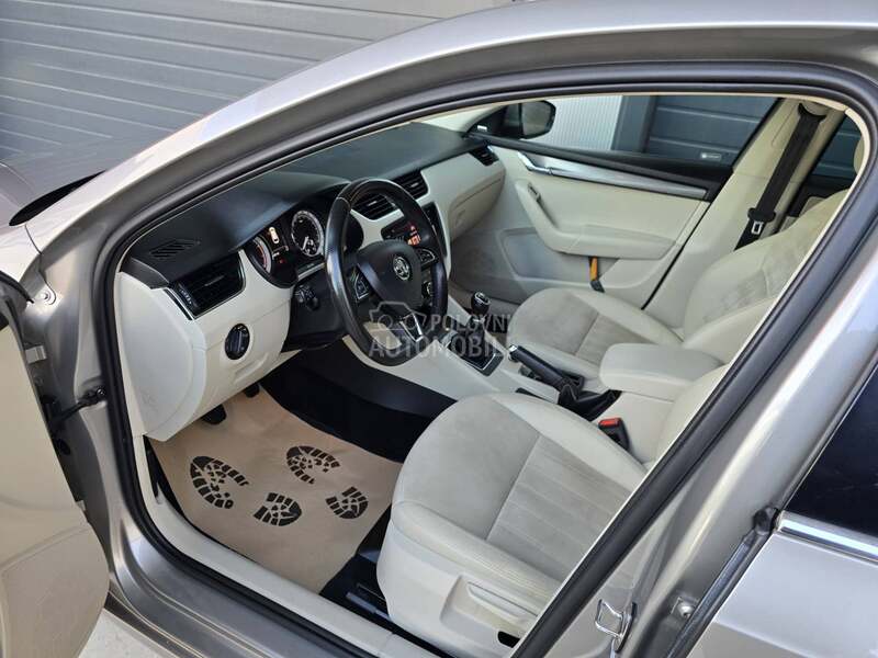 Škoda Octavia HIGHLINE PANO