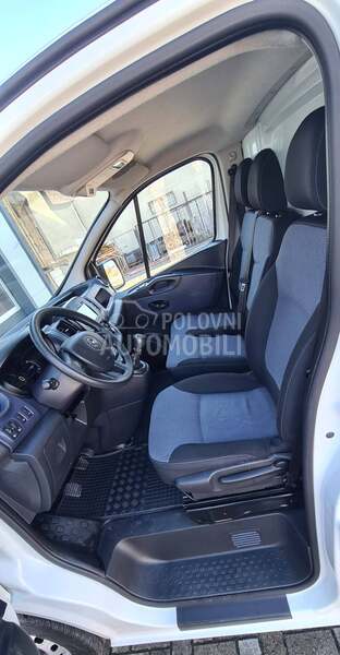 Opel Vivaro 1,6dci produzeni Navi