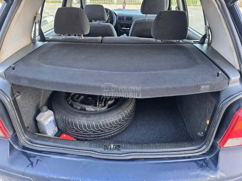 Volkswagen Golf 4 1.6 TNG  REG DUGO