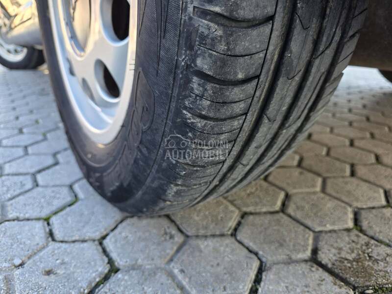 Volkswagen Golf 4 1.6 TNG  REG DUGO