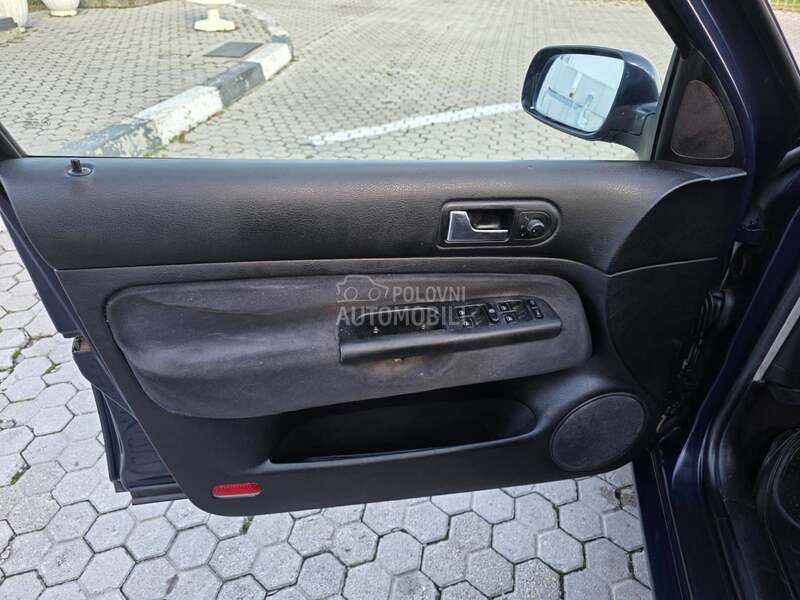 Volkswagen Golf 4 1.6 TNG  REG DUGO