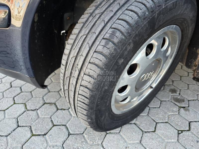 Volkswagen Golf 4 1.6 TNG  REG DUGO