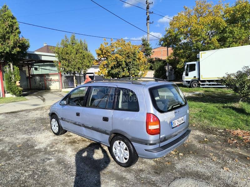 Opel Zafira 