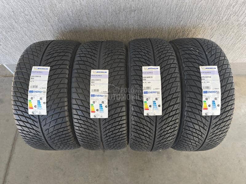 Pirelli 255/35 R19 Zimska