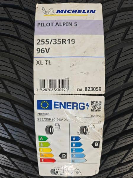 Pirelli 255/35 R19 Zimska