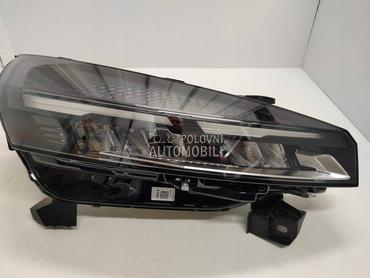 far desni orginalan za Renault Clio od 2023. do 2025. god.